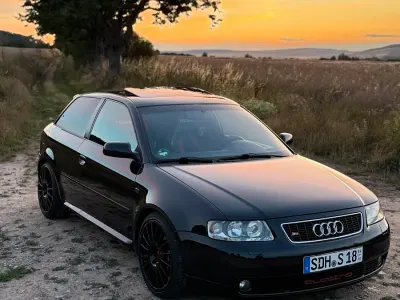 Używany Audi S3 290 KM (213 kW) 1999 Czarny Hatchback