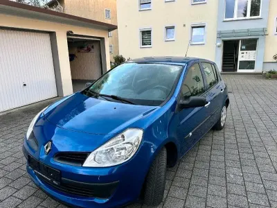 Gebraucht Renault Clio III 90 PS (66 kW) 2007 Blau Kleinwagen