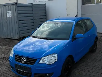 Gebraucht VW Polo 64 PS (47 kW) 2003 Blau Kleinwagen
