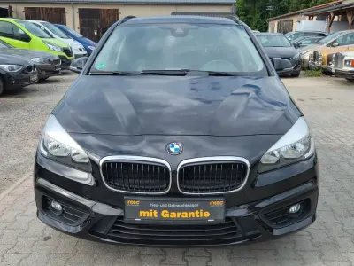 Gebraucht BMW 218 Active Tourer Advantage 136 PS (100 kW) 2016 Schwarz Van / Kleinbus