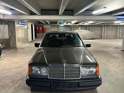 gebraucht Mercedes E230 klasse mit H Kennzeichen