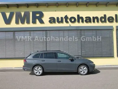 Neu VW Golf VIII 150 PS (110 kW) 2026 Grau Limousine