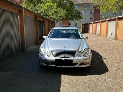 Mercedes E240