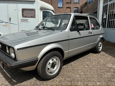 Gebraucht VW Golf I 50 PS (36 kW) 1983 Silber Kleinwagen