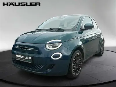 Gebraucht Fiat 500e La Prima 86 kW (118 PS) 2023 Grün Kleinwagen