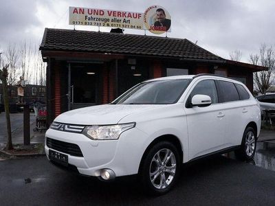 Gebraucht Mitsubishi Outlander Intense 150 PS (110 kW) 2012 Weiß SUV