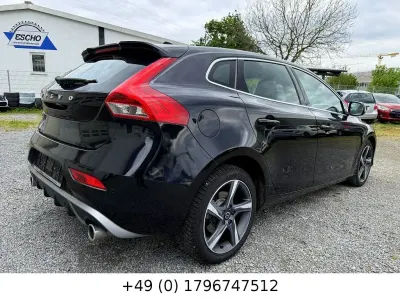 Gebraucht Volvo V40 R-Design 190 PS (139 kW) 2015 Schwarz Limousine