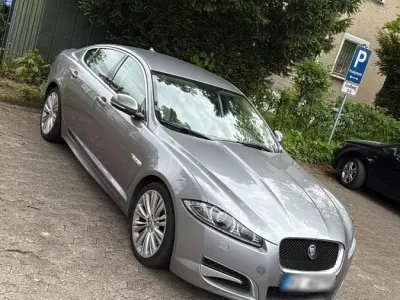 Gebraucht Jaguar XF R-Dynamic 241 PS (177 kW) 2013 Grau Limousine