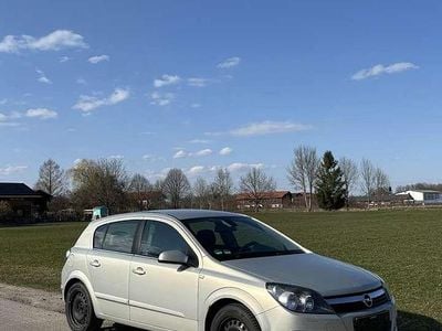 Gebraucht Opel Astra 105 PS (77 kW) 2005 Limousine