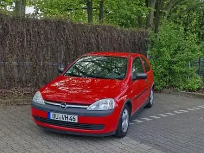 Begagnad Opel Corsa Enjoy 75 HK (55 kW) 2003 Röd Halvkombi