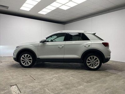 Second-hand VW T-Roc Style 150 CP (110 kW) 2024 Alb SUV
