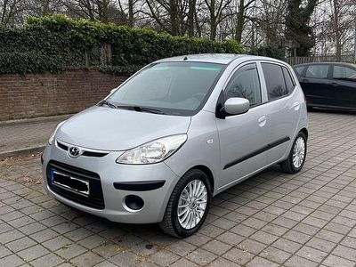 Silber Gebraucht 2010 Hyundai i10 Kleinwagen | 3.600 € (Etwas zu teuer)
