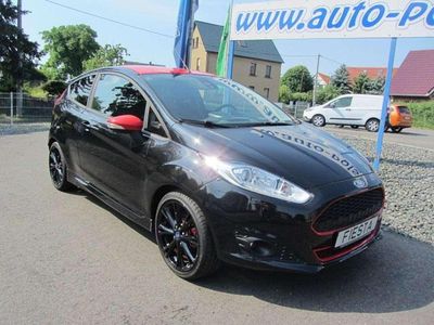 Gebraucht Ford Fiesta 140 PS (102 kW) 2016 Pantherschwarz/rot Kleinwagen