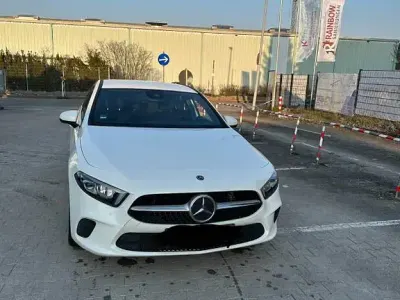 Gebraucht Mercedes A200 163 PS (119 kW) 2018 Weiß Limousine