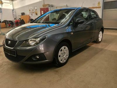 Grau Gebraucht 2012 Seat Ibiza Limousine | 4.150 € (Fairer Preis)