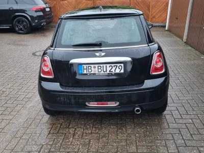 Gebraucht Mini ONE 98 PS (72 kW) 2010 Schwarz Kleinwagen