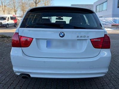 Gebraucht BMW 320 Exclusive 184 PS (135 kW) 2012 Weiß Kombi