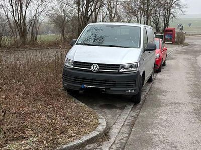 Gebraucht VW Transporter 150 PS (110 kW) 2019 Silber Van