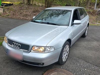 Second-hand Audi A4 150 CP (110 kW) 2000 Argintiu Break