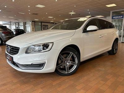 Gebraucht Volvo V60 Momentum 215 PS (158 kW) 2014 Weiß Kombi