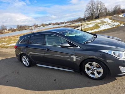 Grau Gebraucht 2013 Hyundai i40 Premium Kombi | 6.200 € (Fairer Preis)