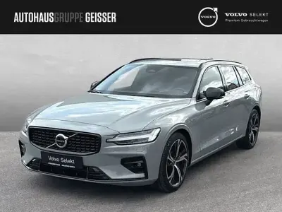 Usata Volvo V60 Plus 197 CV (144 kW) 2025 Grigio Station wagon