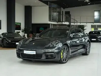 Gebraucht Porsche Panamera Chrono 330 PS (242 kW) 2019 Vulkangraumetallic Kombi