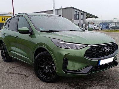 Gebraucht Ford Kuga ST-Line 242 PS (177 kW) 2024 Grün SUV