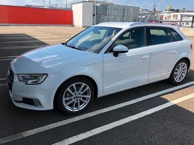 Gebraucht Audi A3 Sport 150 PS (110 kW) 2018 Weiß Limousine