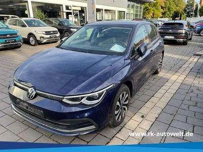 Gebraucht VW Golf VIII Active 150 PS (110 kW) 2021 Blau Limousine
