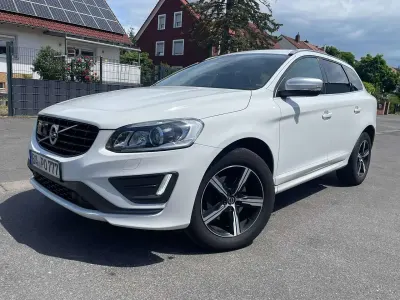 Gebraucht Volvo XC60 R-Design Momentum 220 PS (161 kW) 2016 Weiß SUV