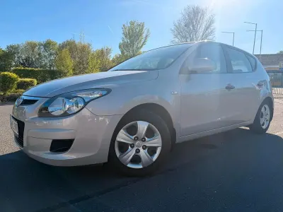 Gebraucht Hyundai i30 105 PS (77 kW) 2009 Grau Kombi
