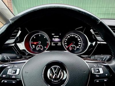 Gebraucht VW Touran Highline 150 PS (110 kW) 2015 Schwarz Van / Kleinbus