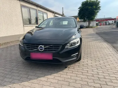 Gebraucht Volvo V60 100 PS (73 kW) 2014 Schwarz Kombi