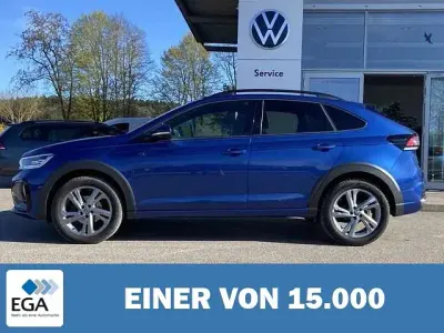 Gebraucht VW Taigo R-line 150 PS (110 kW) 2024 Blau metallic SUV