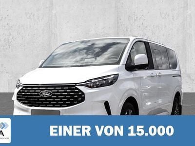 Neu Ford Tourneo Custom Titanium 150 PS (110 kW) 2026 Metallic Van