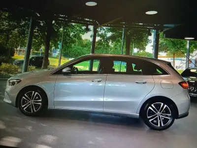 Gebraucht Mercedes B200 Advanced 150 PS (110 kW) 2024 Silber Kleinwagen