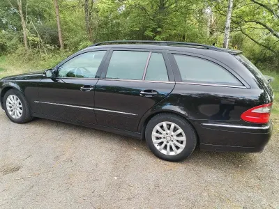 Używany Mercedes E280 Elegance 190 KM (139 kW) 2008 Czarny Kombi