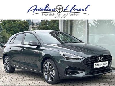 Gebraucht Hyundai i30 Advantage 101 PS (74 kW) 2025 Cypress green Limousine