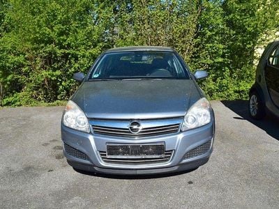Second-hand Opel Astra Edition 116 CP (85 kW) 2009 Argintiu Berlinǎ