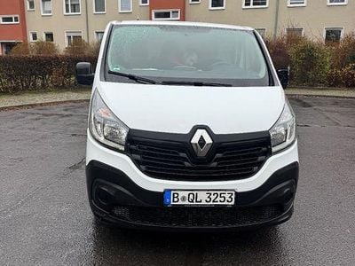 Gebraucht Renault Trafic 2016 Weiß Van / Kleinbus