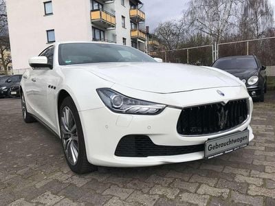 Weiß Gebraucht 2017 Maserati Ghibli Coupé | 31.900 € (Teuer)