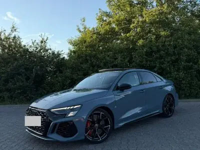 Gebraucht Audi RS3 Sport 400 PS (294 kW) 2023 Grau Limousine