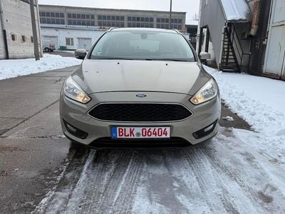 Gebraucht Ford Focus 102 PS (75 kW) 2015 Grau Kombi