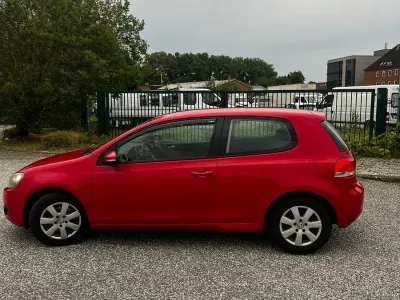 Gebraucht VW Golf VI Comfortline 80 PS (58 kW) 2009 Rot Limousine