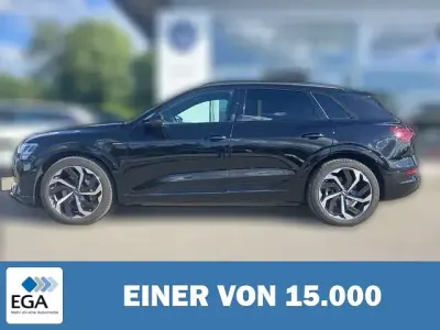 Gebraucht Audi e-tron Advanced 300 kW (408 PS) 2023 Schwarz SUV