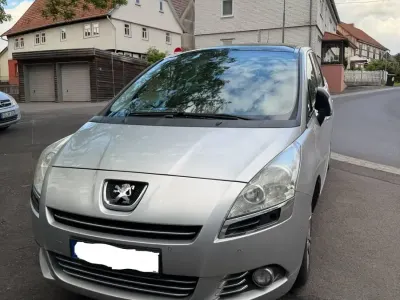 Gebraucht Peugeot 5008 2011 Van / Kleinbus