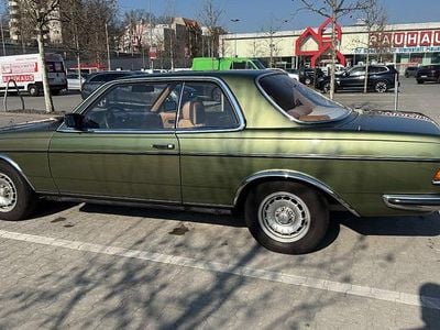 Gebraucht Mercedes 230 136 PS (100 kW) 1984 Grün Coupé