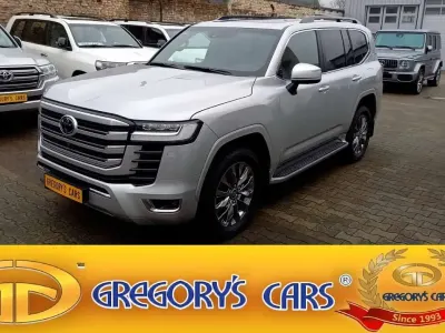 Gebraucht Toyota Land Cruiser 415 PS (305 kW) 2023 Silver prime metallic SUV