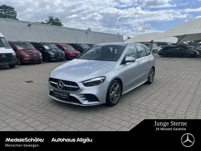 Gebraucht Mercedes B200 AMG line 163 PS (119 kW) 2025 Lack hightechsilber (metallic) Kleinwagen